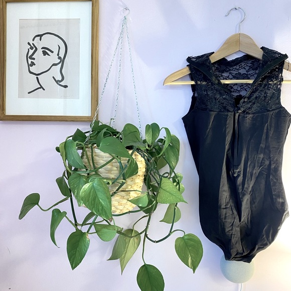 Leotard - Picture 2 of 3